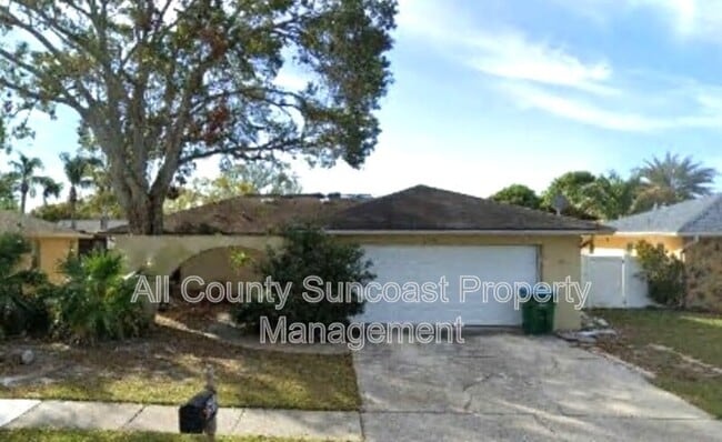 Building Photo - 2578 Surrey Dr