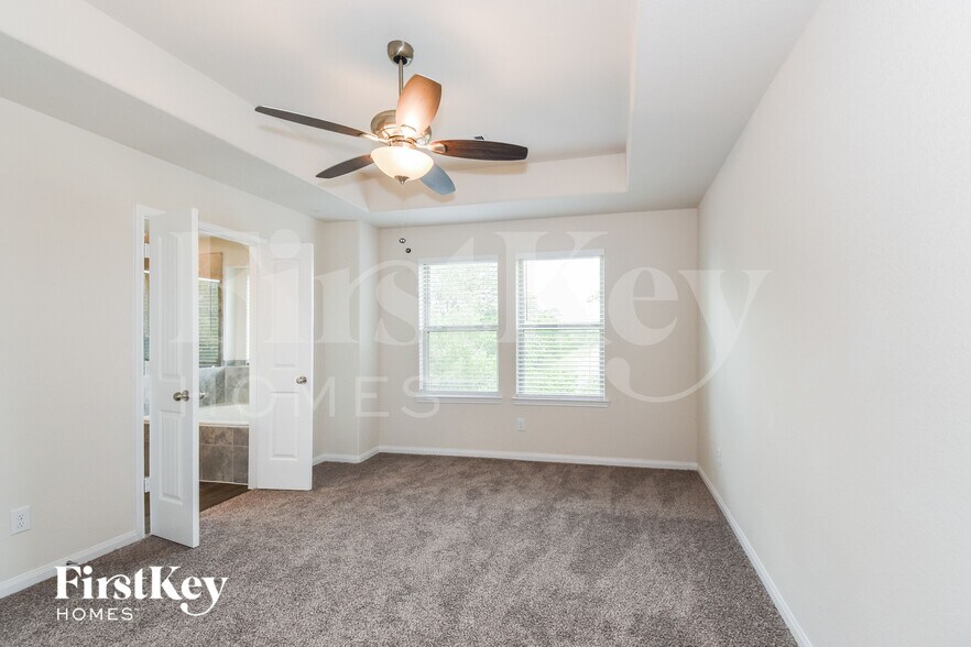 Building Photo - 6542 Blimp Base Blvd