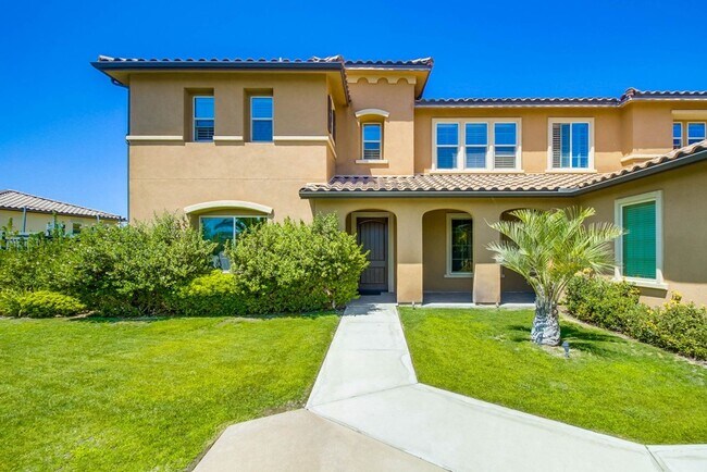 Building Photo - RENT SPECIAL | Large Estate with Resort-Style Amenities