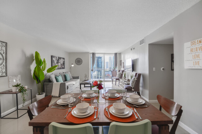Primary Photo - 1200 Brickell Bay Dr