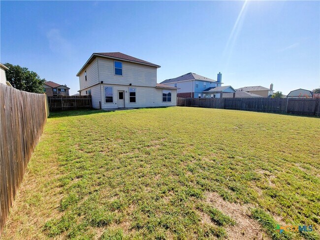 Building Photo - 610 Taurus Dr