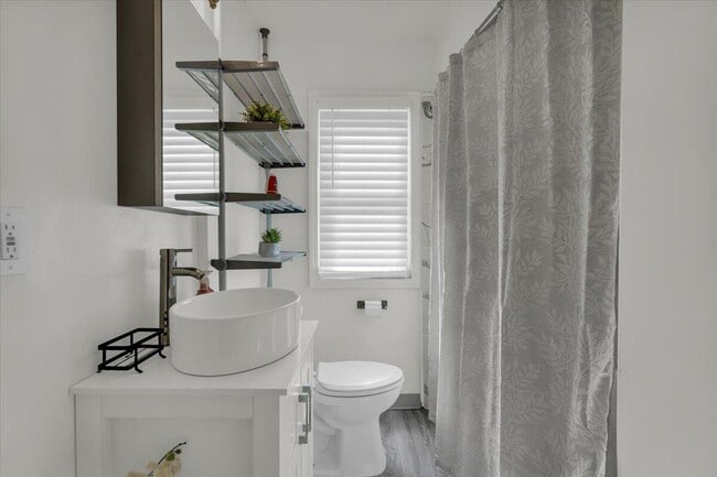 Building Photo - 14909 Griggs St