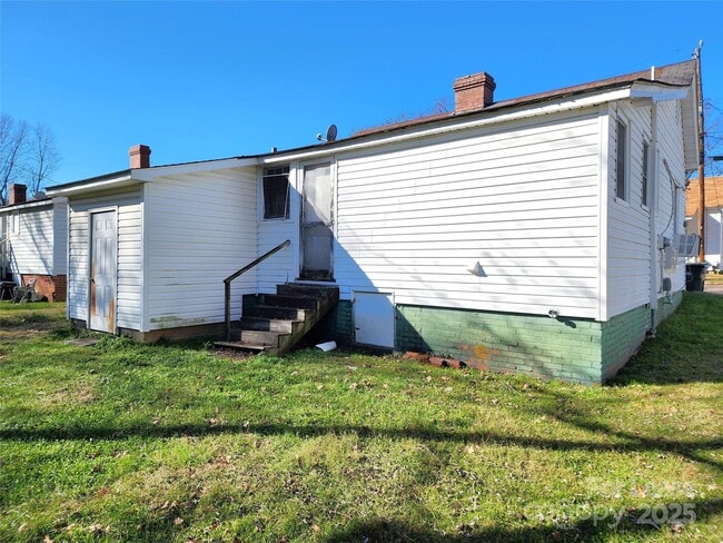 Building Photo - 37 Kesler St