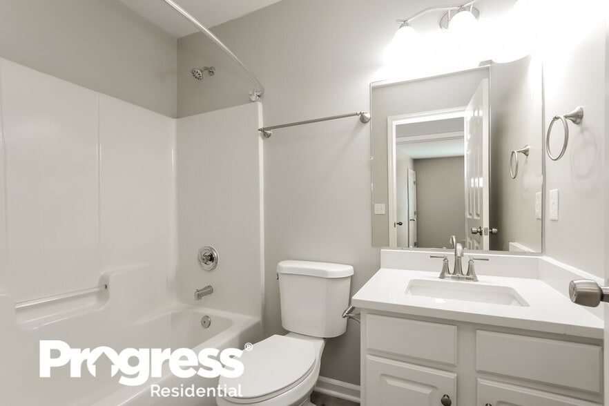 Building Photo - 3510 Laurenhurst Ln