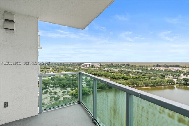 Building Photo - 2681 N Flamingo Rd