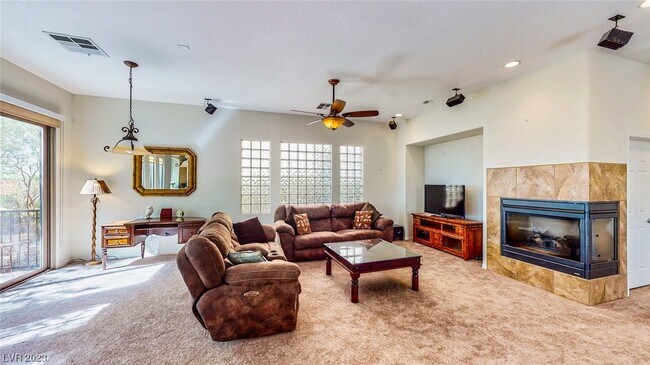 Building Photo - 348 Hanbury Manor Ln
