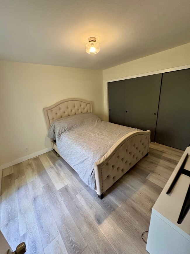 Building Photo - 806 Coriander Dr