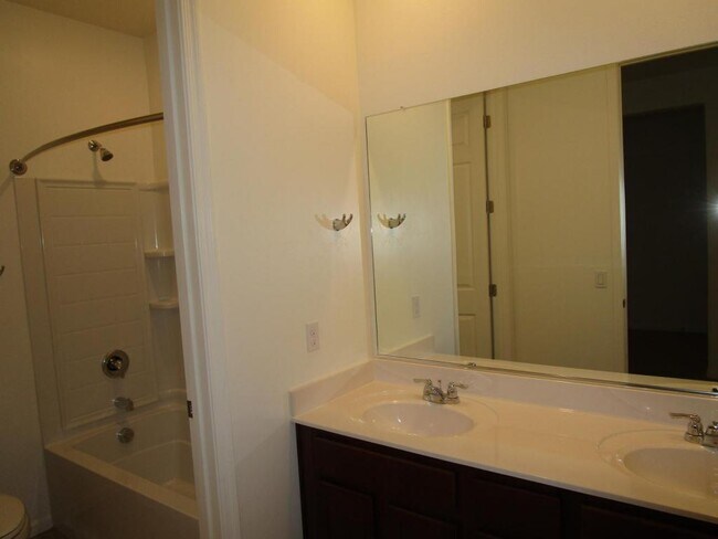 Building Photo - 10242 S Pantano Knolls Dr