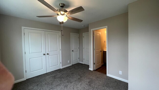 Building Photo - 724 Commerce St