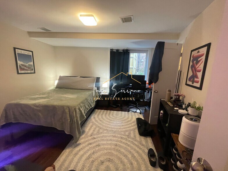 Building Photo - 20 Sussex St