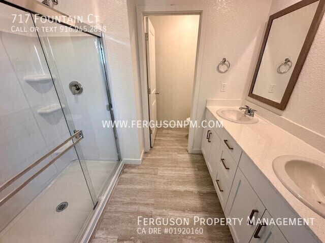 Building Photo - 717 Fountain Ct