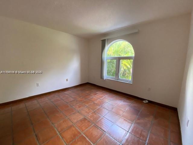 Building Photo - 402 Majorca Ave