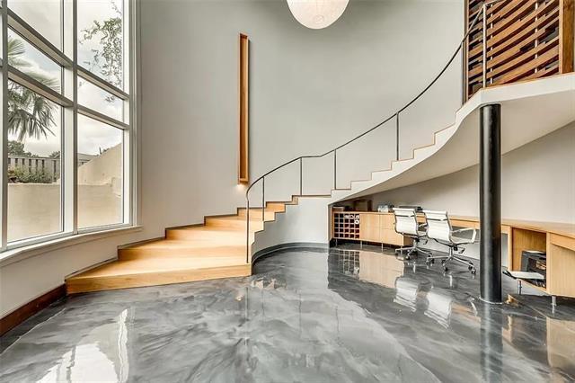 Building Photo - 8542 Meadowbrook Dr