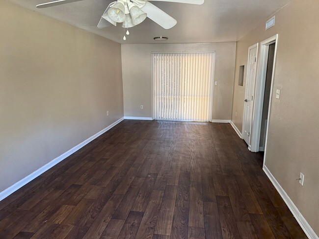 Primary Photo - MIDTOWN STATION