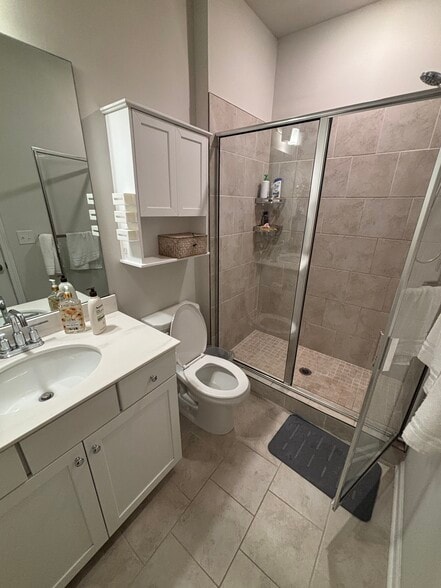 Bedroom1 Bathroom - 719 Saffron Blvd