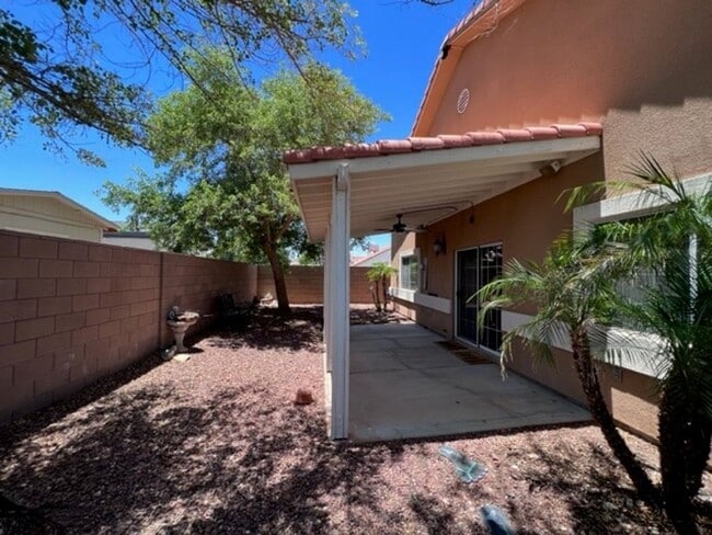 Building Photo - 3BR 2Ba Boat Deep Hightop Garage & Colorado River Views