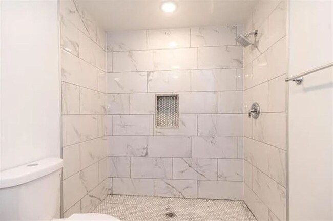 Building Photo - Brand New 4 Bedroom / 3.5 Bathroom Townhom...