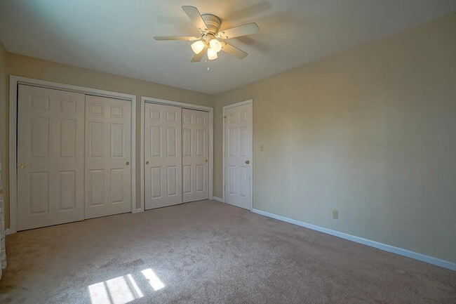 Building Photo - 1726-1728 W Blue Spruce Court