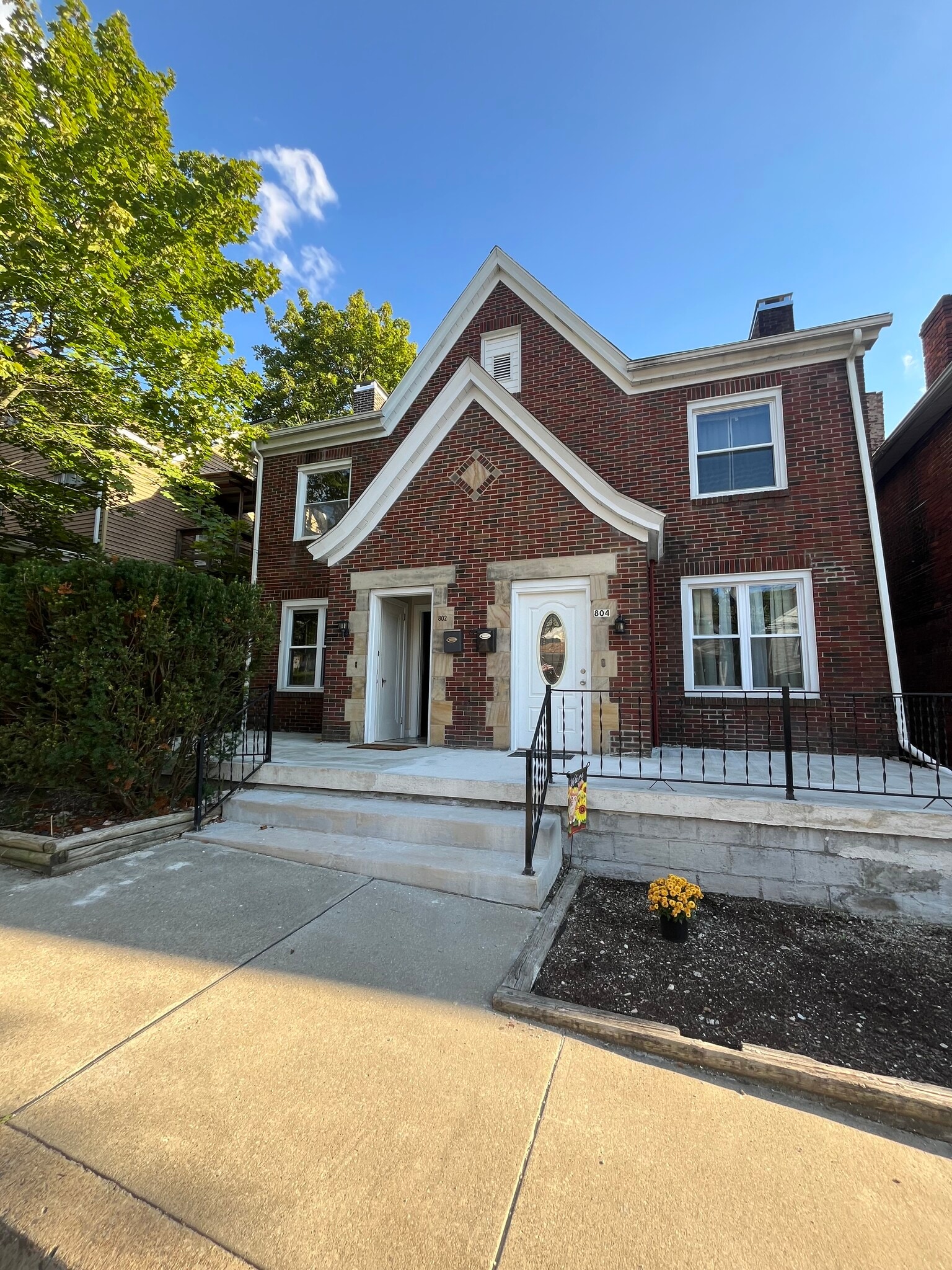Front entry door - 802 Gaskill Ave
