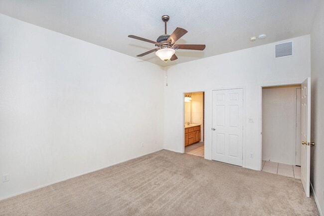 Building Photo - Yuma East Rental Available.
