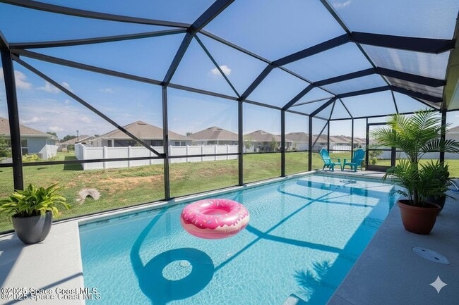 Building Photo - 814 Moment St