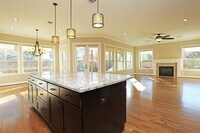 Building Photo - 1611 Wakefield Dr