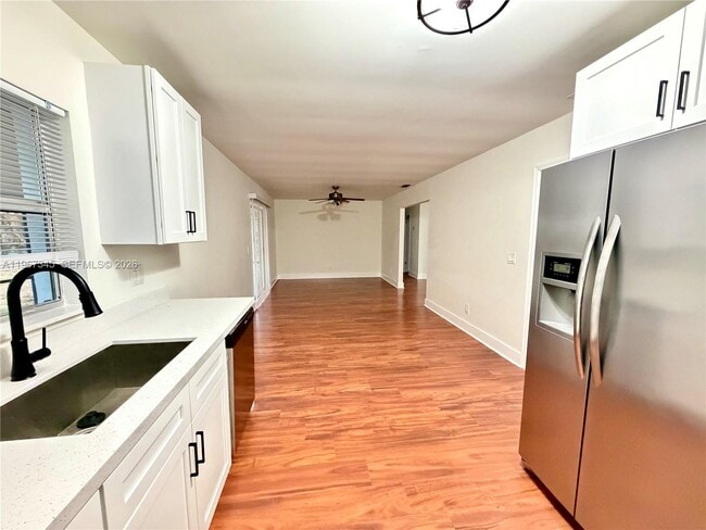 Building Photo - 1434 SE Concha St