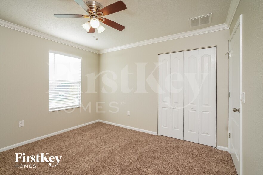 Building Photo - 1958 Rock Springs Way