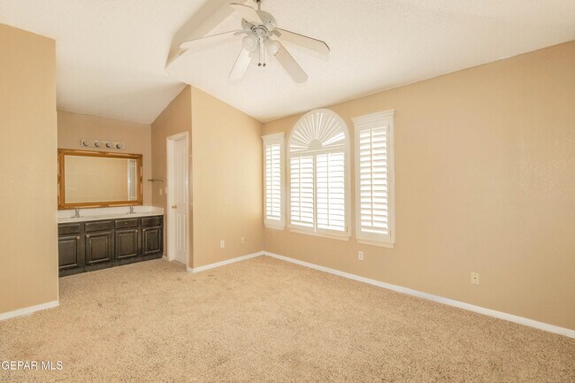 Building Photo - 1325 John Ring Ln