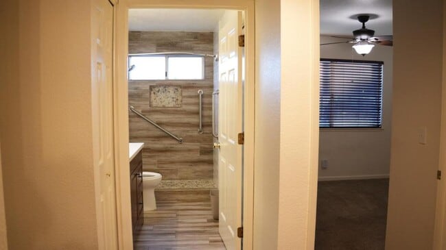 Building Photo - 3591 Quail Lakes Dr