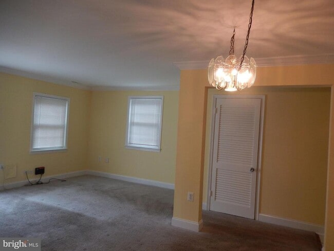 Building Photo - 783 Azalea Dr