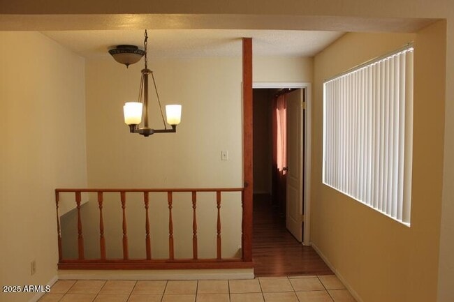 Building Photo - 2605 S Rita Ln