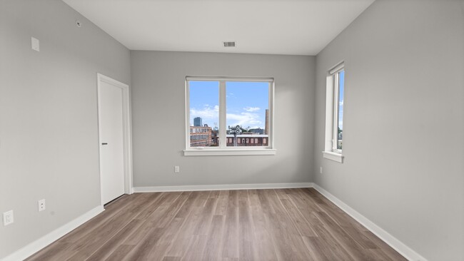 Building Photo - 475 Communipaw Ave