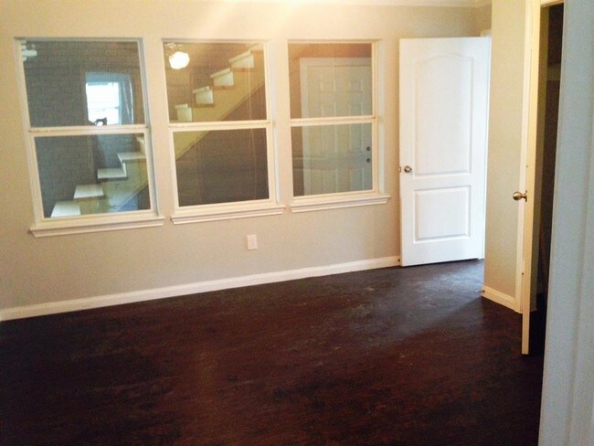 Building Photo - 1548 Ashland St