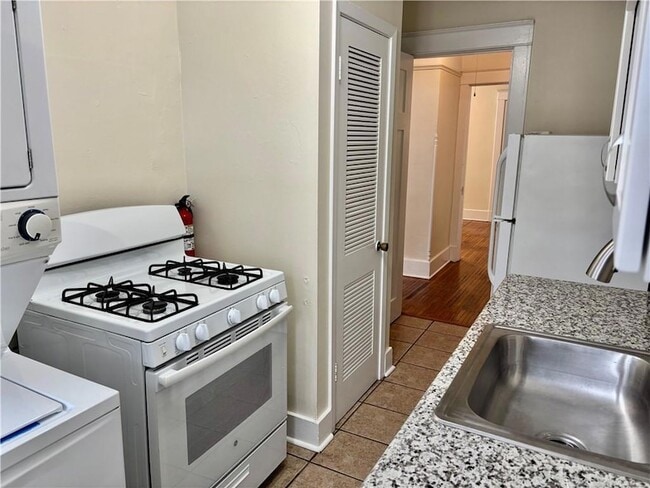 Building Photo - 7726 S Claiborne Ave