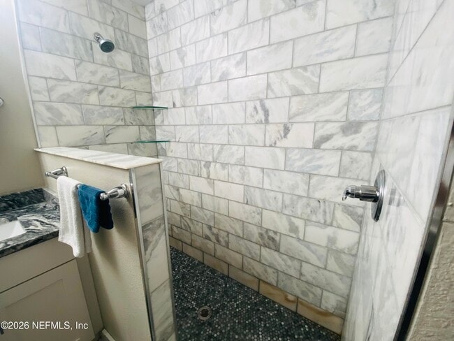 Building Photo - 4808 Lawnview St