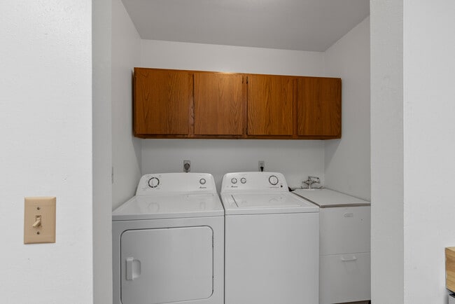 Building Photo - 516 Marshall Ct