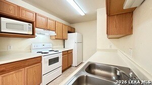 Building Photo - 7304 Trail Crossing