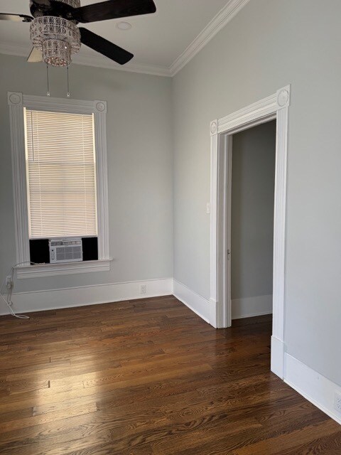 Beautiful wood floors throughout - 1616 Post Office St