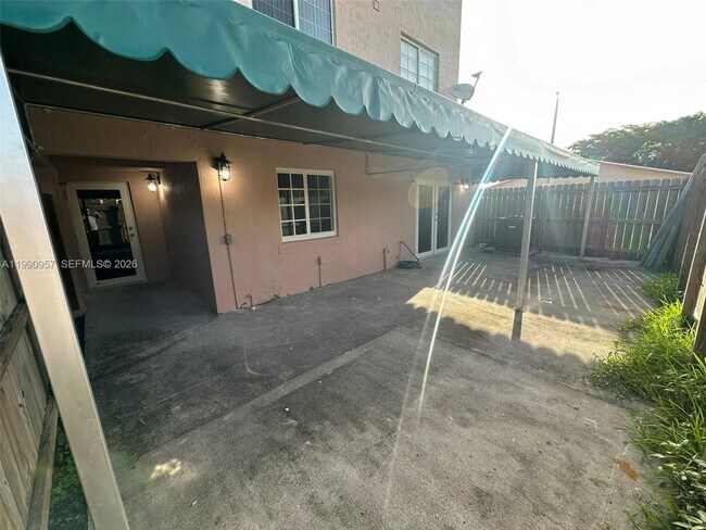 Building Photo - 12005 SW 14th St