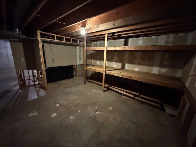 Building Photo - Comfortable 2-Bed, 2-Bath Home