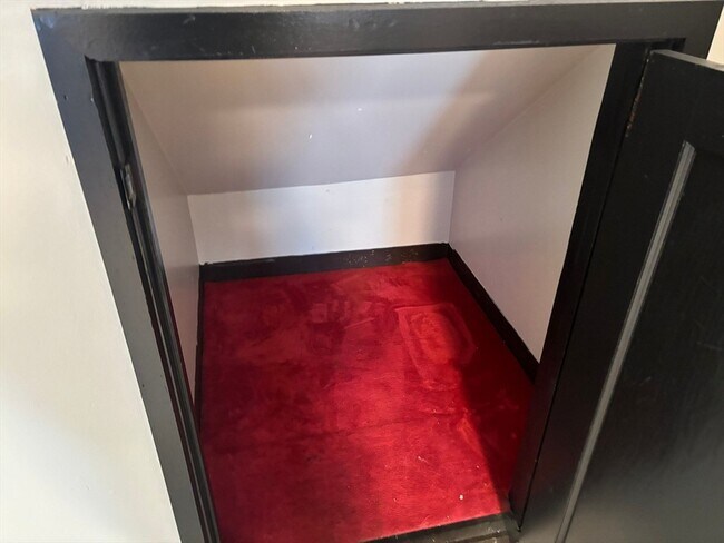 Building Photo - 1 Cheney St