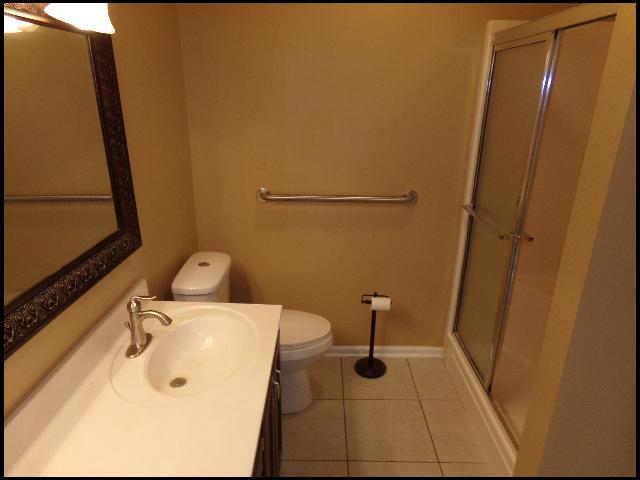 Building Photo - 1009 Foxwood Dr