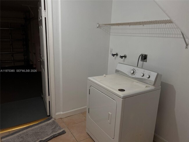 Building Photo - 9414 SW 164th Ct