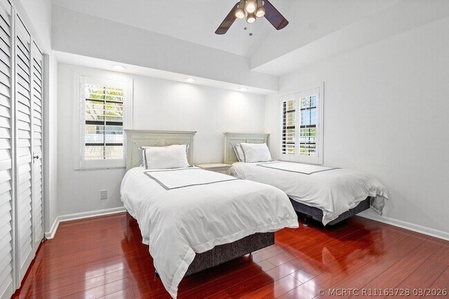 Building Photo - 5236 Via De Amalfi Dr