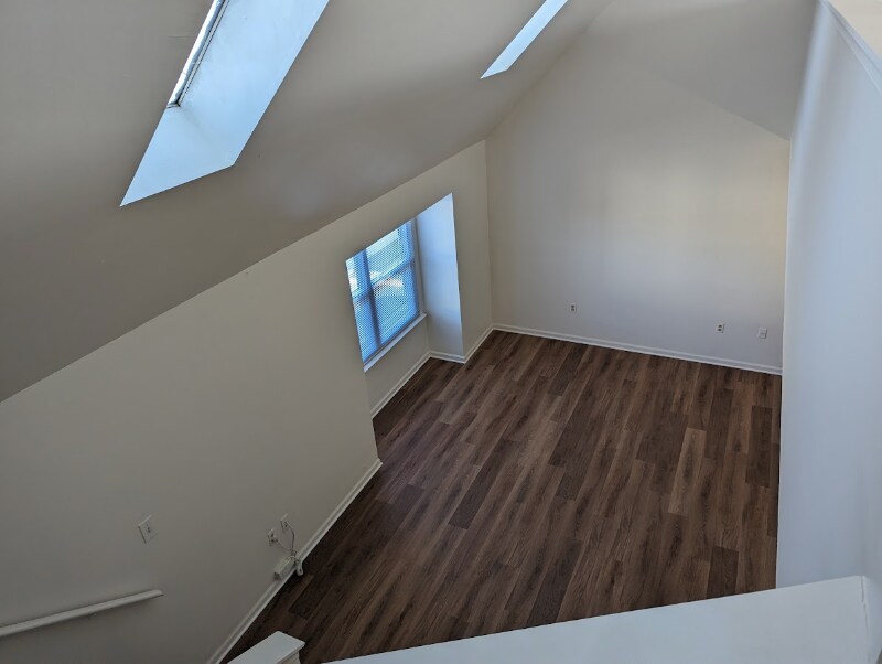 Building Photo - 77 Sandybrook Dr