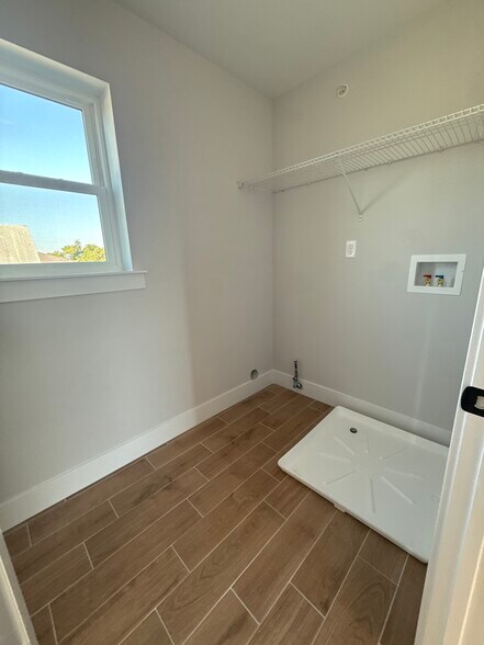 Laundry room - 217 Atlantic St