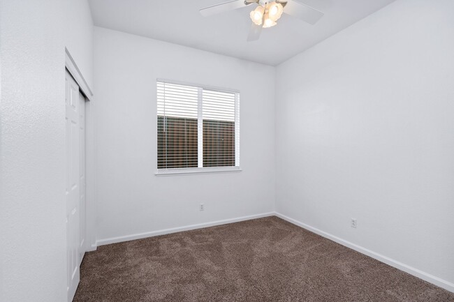 Building Photo - Spacious 3-Bed, 2-Bath Single Level Home