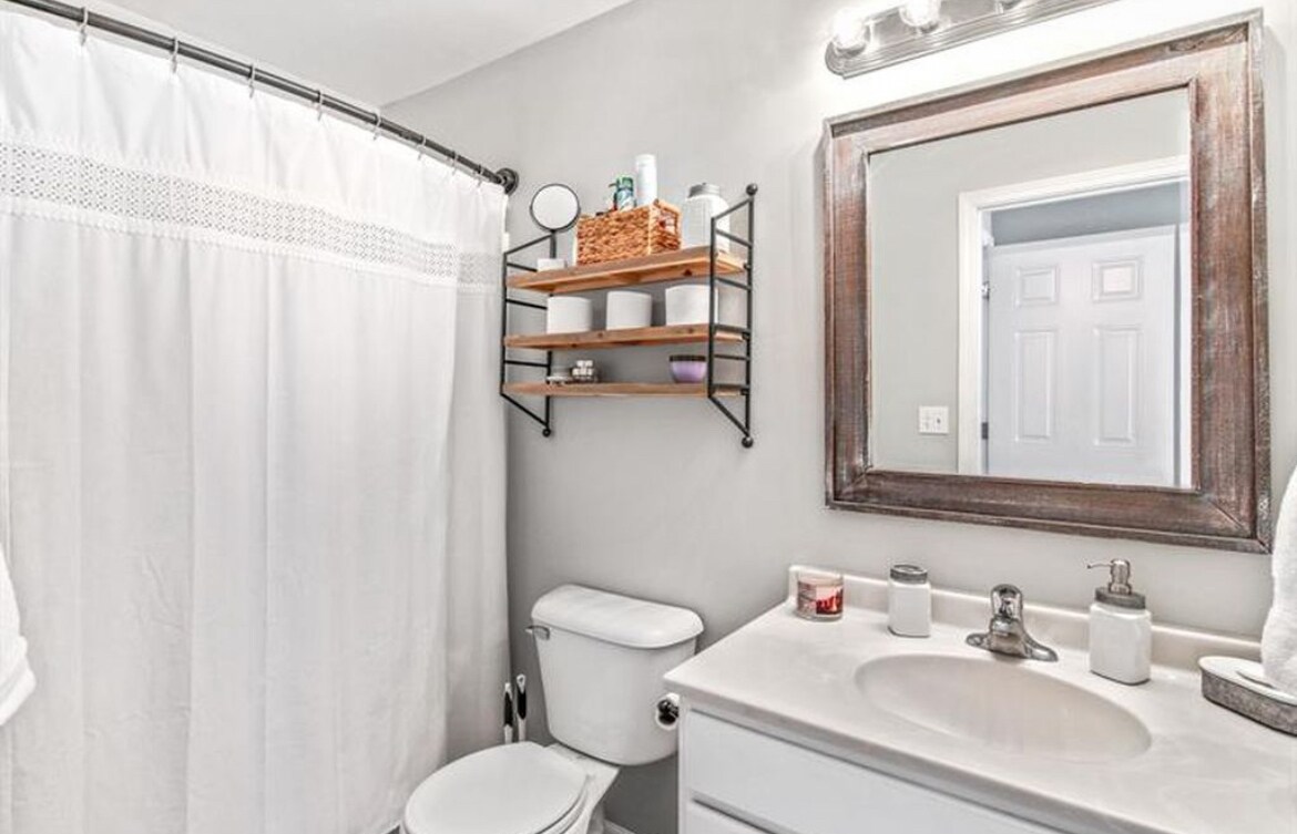 Building Photo - 263 Bent Grass Cir