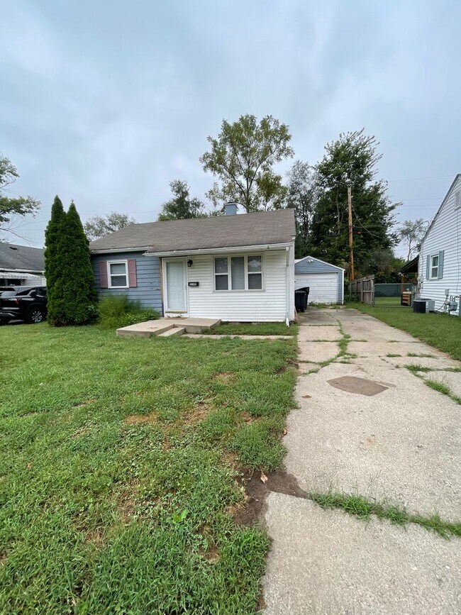 Building Photo - 2142 Ulen Ln